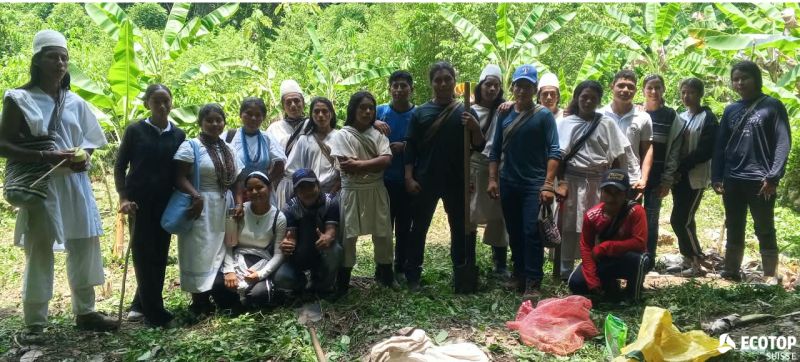 ECOTOP technicians with members of the Asoarhuaco Association in the Sierra Nevada de Santa Marta, Colombia
